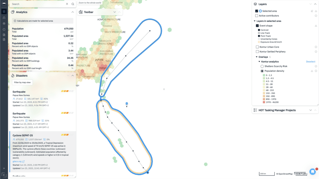 Kontur platform interface showing Cyclone SEPAT-25 track, population density data, impact zones, and vulnerability analytics across Japan.